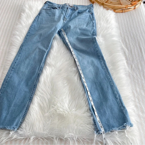 Everlane Straight Leg Denim Jeans Distressed Raw Hem Light Blue High Waisted - Picture 11 of 12